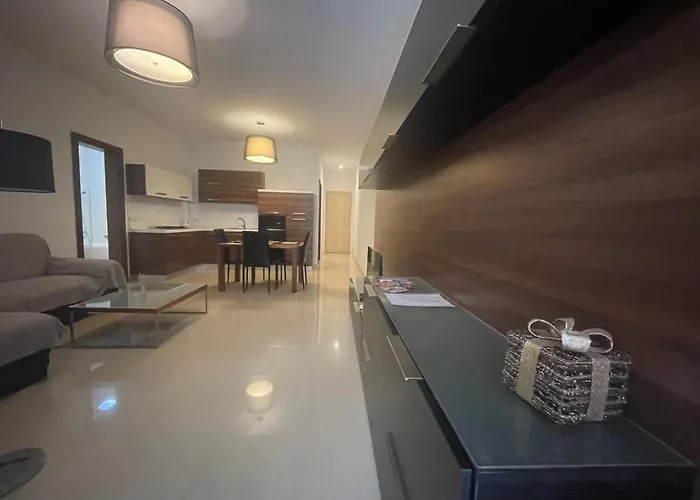 Great Location Apartment St. Paul's Bay